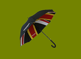 ウォッチドッグス レギオンレジスタンス 傘 表側は黒地にタイトルロゴ、裏側はレジスタンスのアイコンである旗のデザインが描かれたウォッチドッグス レギオンのジャンプ傘です。雨の日も安心してレジスタンス活動に専念しよう！サイズ：60cm